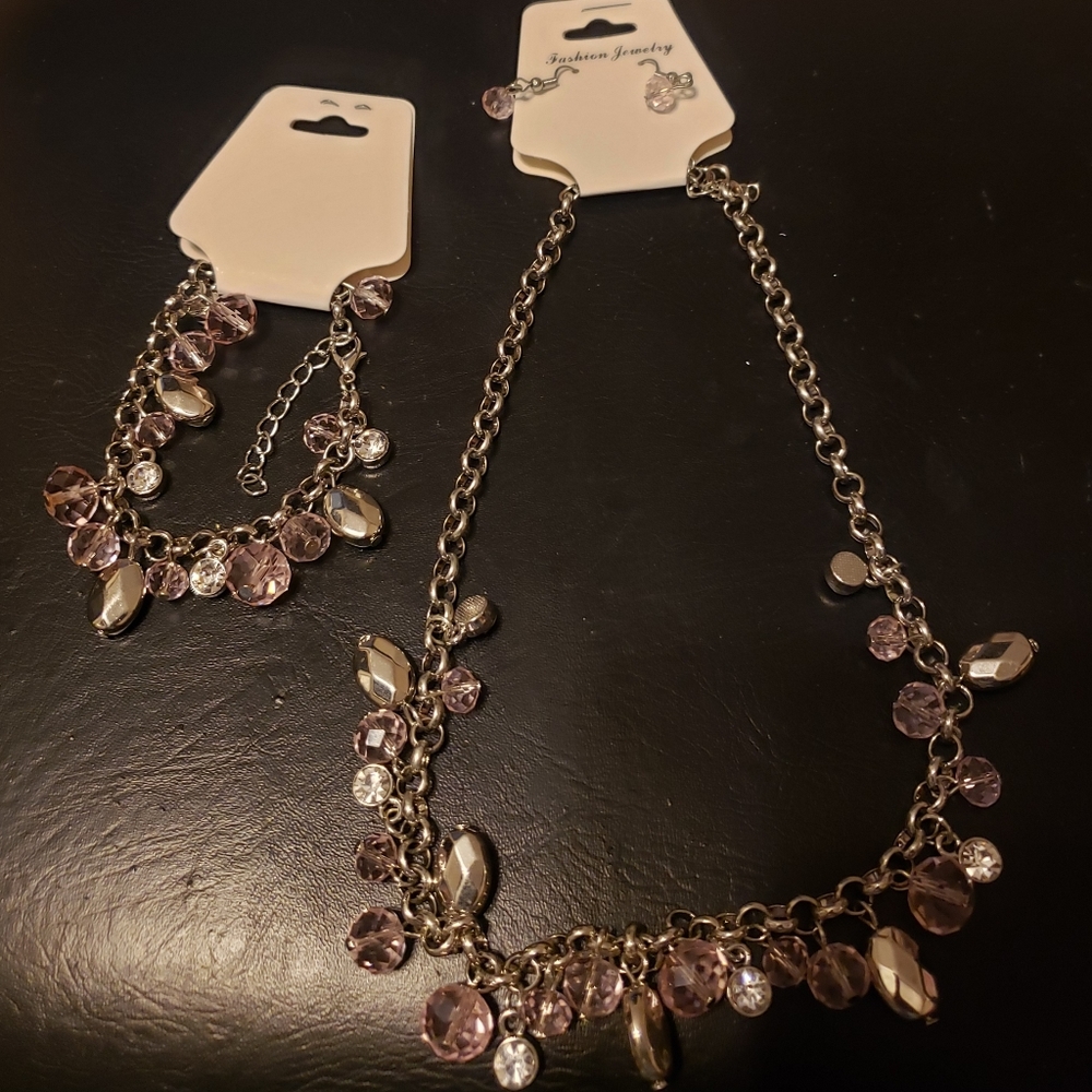Necklace set